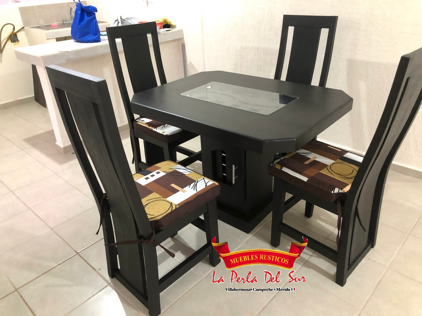 COMEDOR DE 4 SILLAS, MESA DE CUBO BASIC
