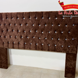 CABEZAL KING SIZE, TAPIZADO ESTILO CAPITONEADO.